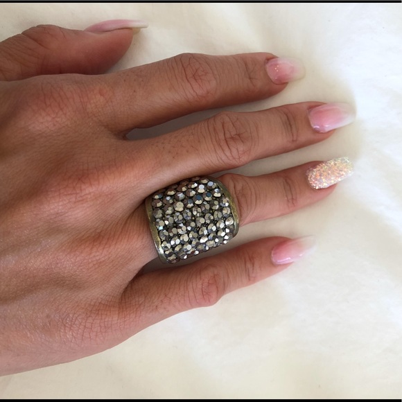 Gold Rhinestone Cocktail Ring - Picture 3 of 3